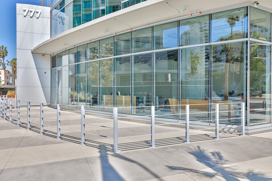 More Photos Of 777 E Ocean Blvd, Long Beach Apartments For Lease