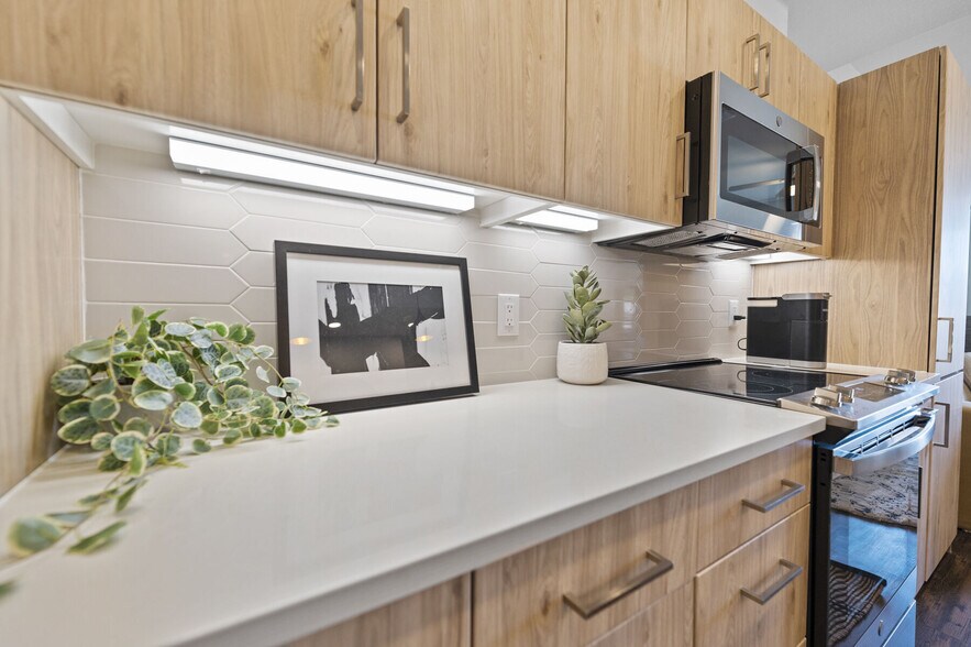 More Photos Of 2040-2060 N Scottsdale Rd, Scottsdale Apartments For Lease