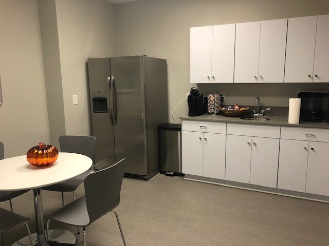 More Photos Of 115 Stone Village Dr, Fort Mill Medical For Lease