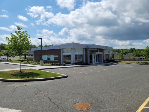 More Photos Of 169 Danbury Rd, New Milford Freestanding For Lease