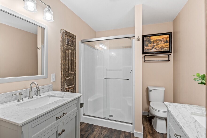 More Photos Of 120 S 3rd St, Victor Restaurant For Sale