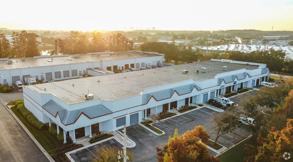 More Photos Of 3905 Center Loop, Orlando Unknown For Lease