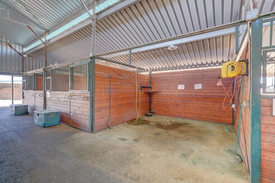 More Photos Of 7950 N Coyote Springs Rd, Prescott Valley Horse Stables For Sale