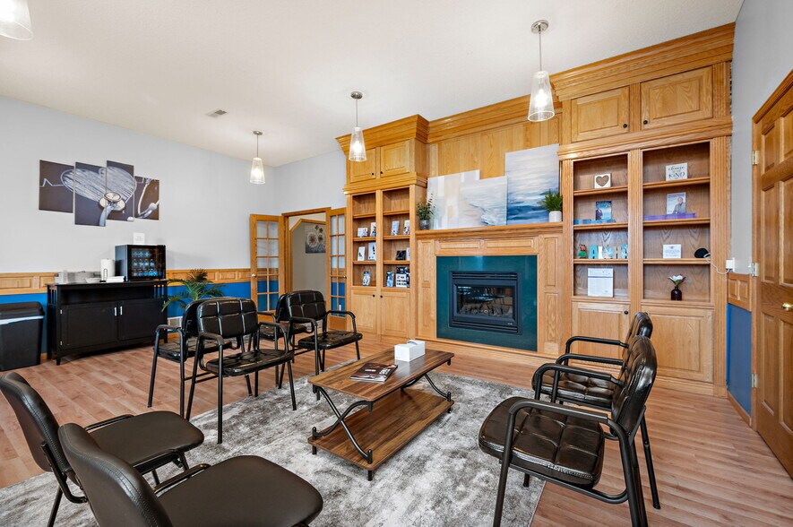 More Photos Of 16015 NE Central Ave, Ham Lake Office For Sale