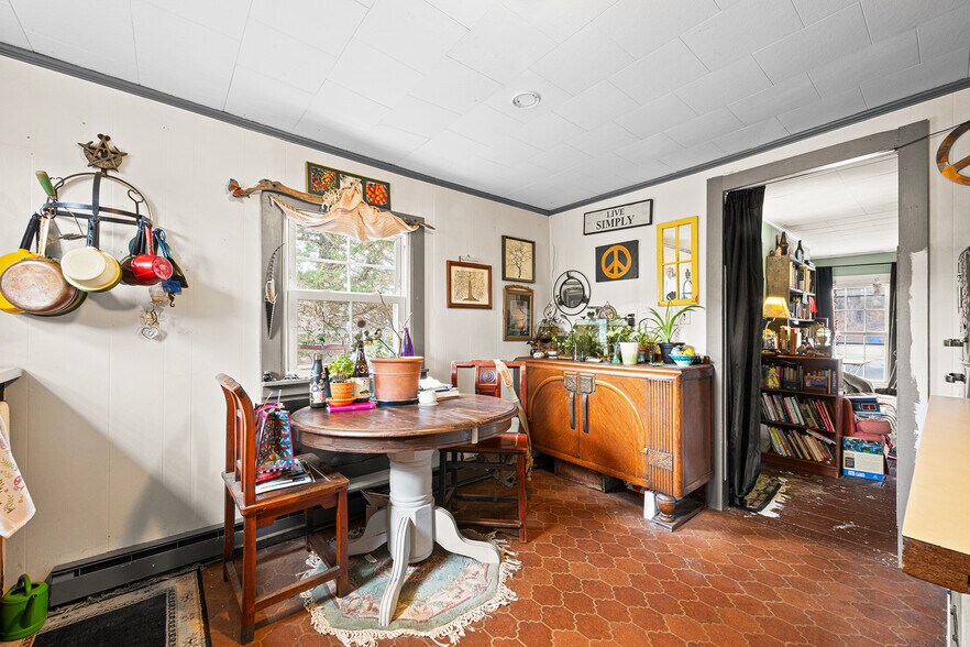 More Photos Of 2 Norwich Rd, East Haddam General Retail For Sale