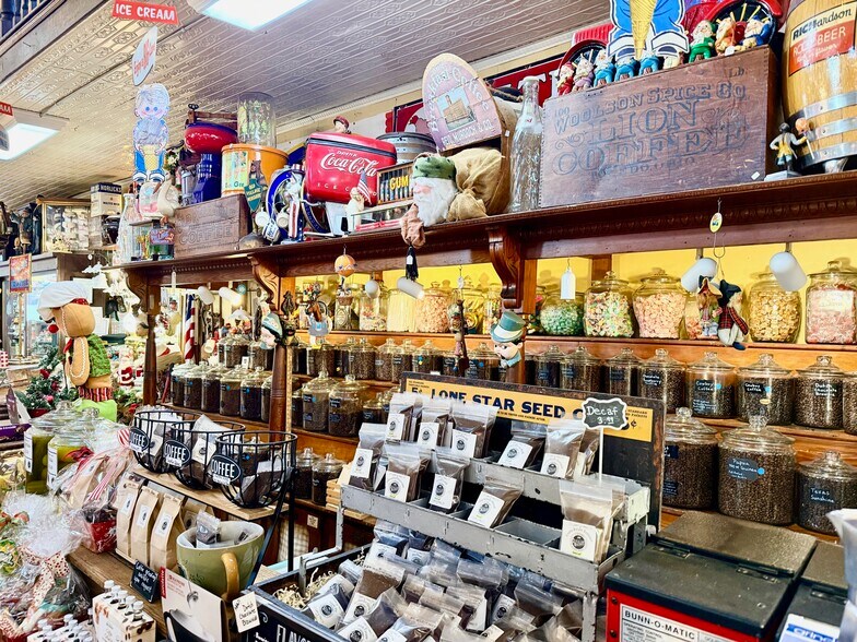 More Photos Of 219 MO-21, Caledonia Storefront Retail Residential For Sale