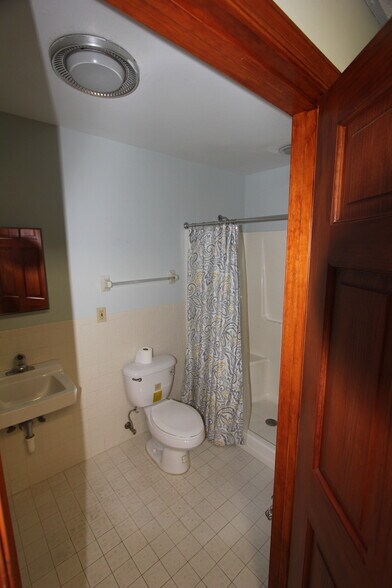 More Photos Of 3600 Investment Ln, West Palm Beach Service For Lease