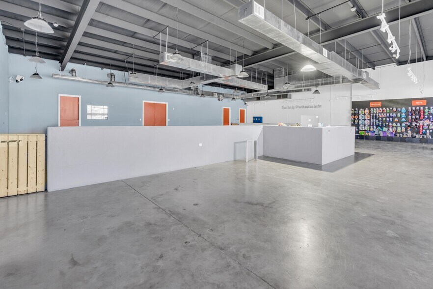 More Photos Of 26131 Kuykendahl Rd, Tomball Storefront For Lease