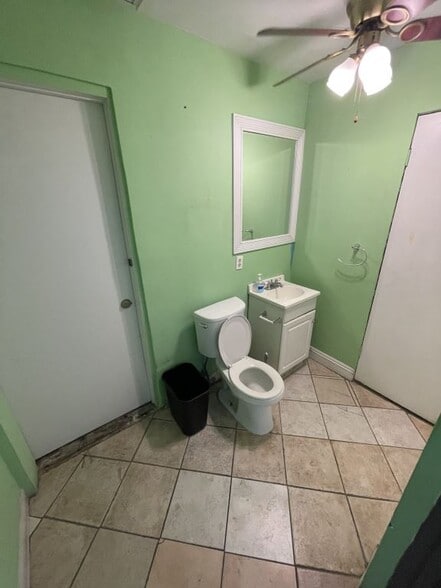 More Photos Of 6450 Bellingham Ave, North Hollywood Storefront Retail Office For Lease