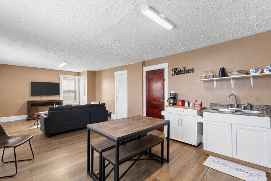 More Photos Of 2307 Cleveland Ave NW, Canton Office Residential For Sale