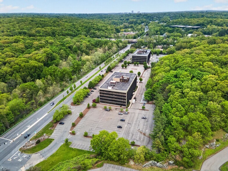 More Photos Of 550 Mamaroneck Ave, Harrison Unknown For Lease