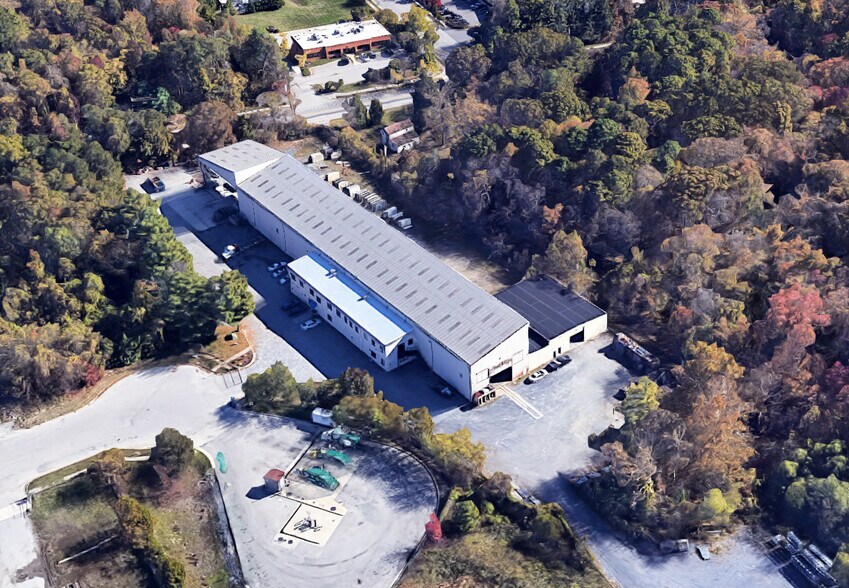 More Photos Of 521 Digiulian Blvd, Glen Burnie Warehouse For Lease