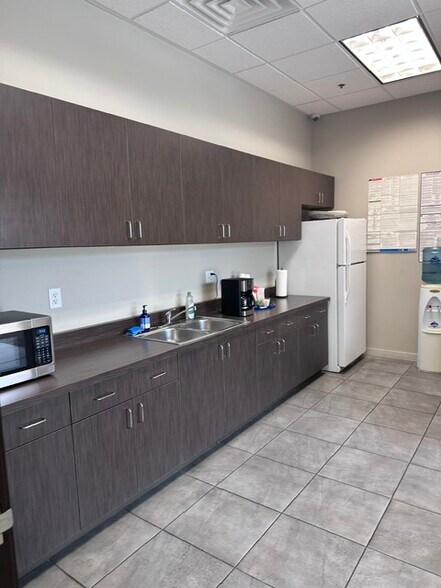 More Photos Of 8625 S Eastern Ave, Las Vegas Medical For Sale