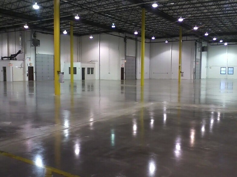 More Photos Of 1445 Lower Ferry Rd, Ewing Warehouse For Lease