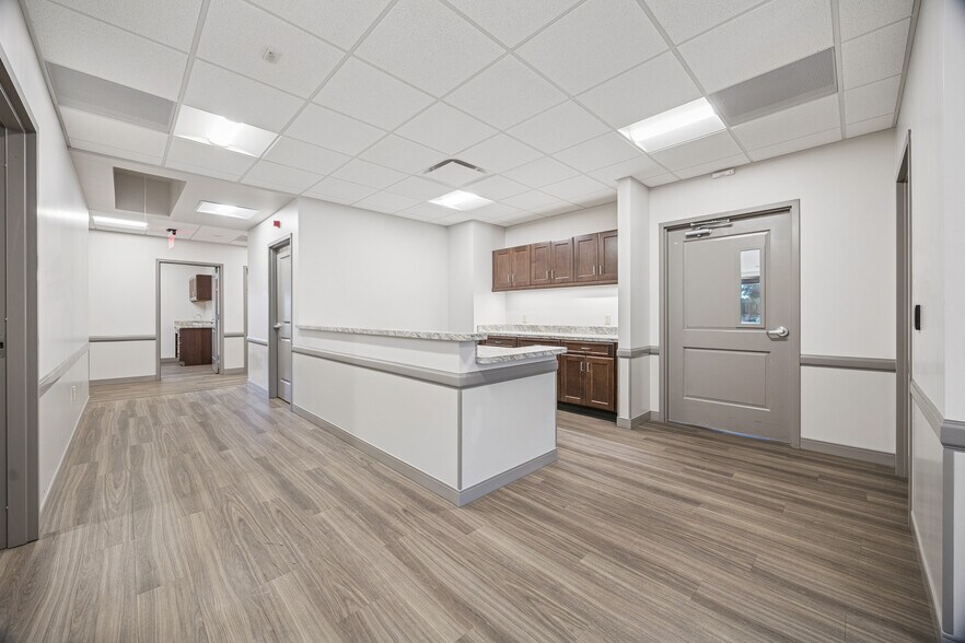 More Photos Of 1779 E Whitestone Blvd, Cedar Park Medical For Lease