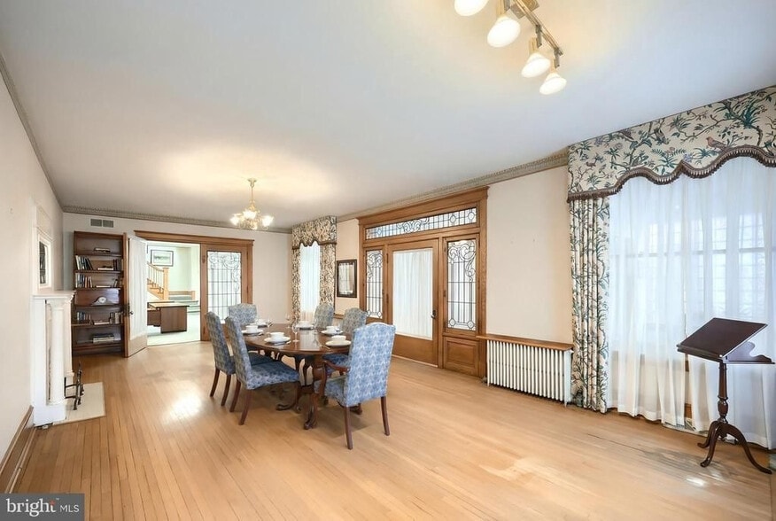 More Photos Of 119 Baltimore St, Hanover Office Residential For Sale