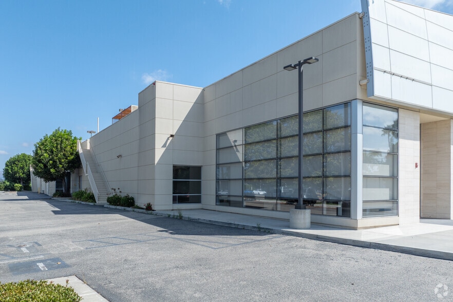 More Photos Of 1701 Auto Center Dr, Oxnard Auto Dealership For Sale