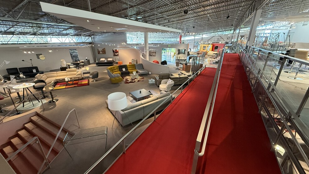 More Photos Of 8330 S Colorado Blvd, Littleton Freestanding For Sale