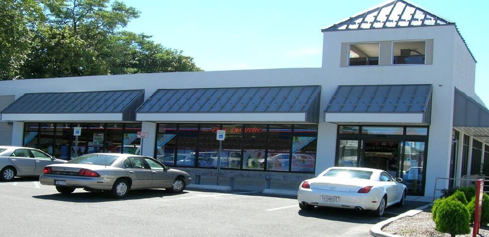 More Photos Of 1275 Boston Post Rd, Larchmont Freestanding For Lease