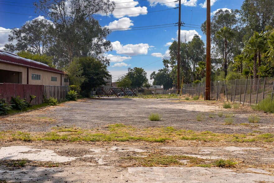 More Photos Of 612 Lawton St, Redlands Land For Lease