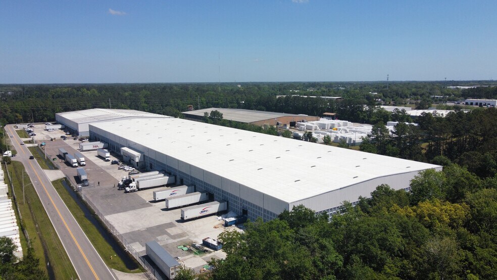 Primary Photo Of 2001-2003 Ellis Rd N, Jacksonville Manufacturing For Lease