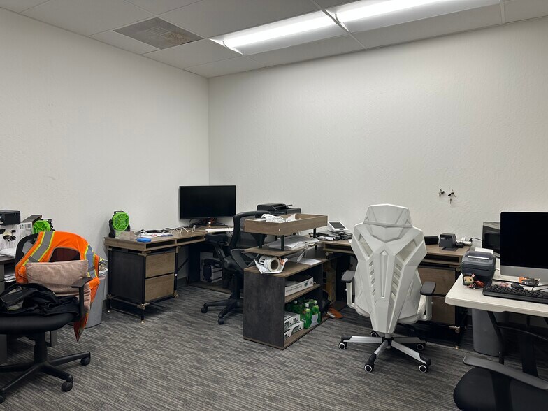 More Photos Of 1979-1999 Davis St, San Leandro Distribution For Lease