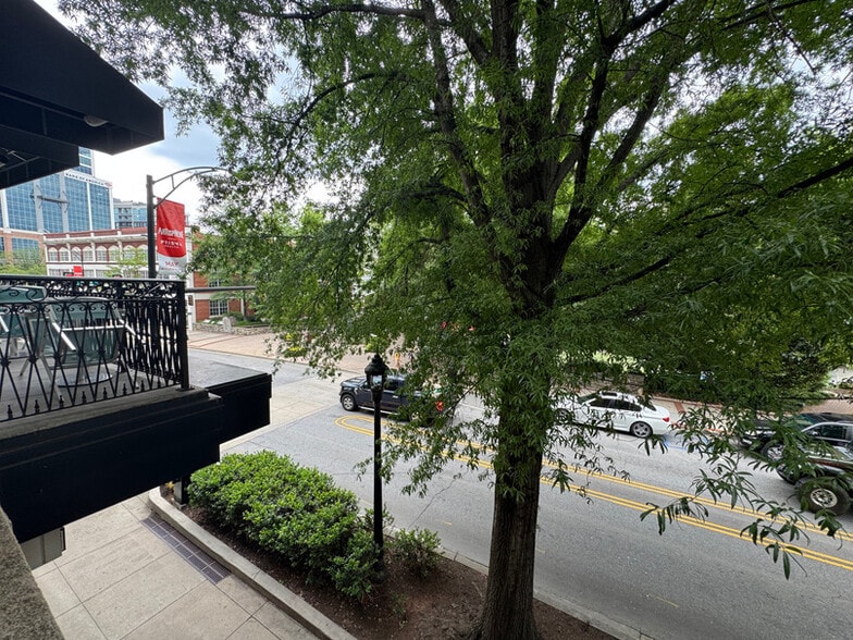 More Photos Of 606-608 S Main St, Greenville Storefront Retail Office For Lease