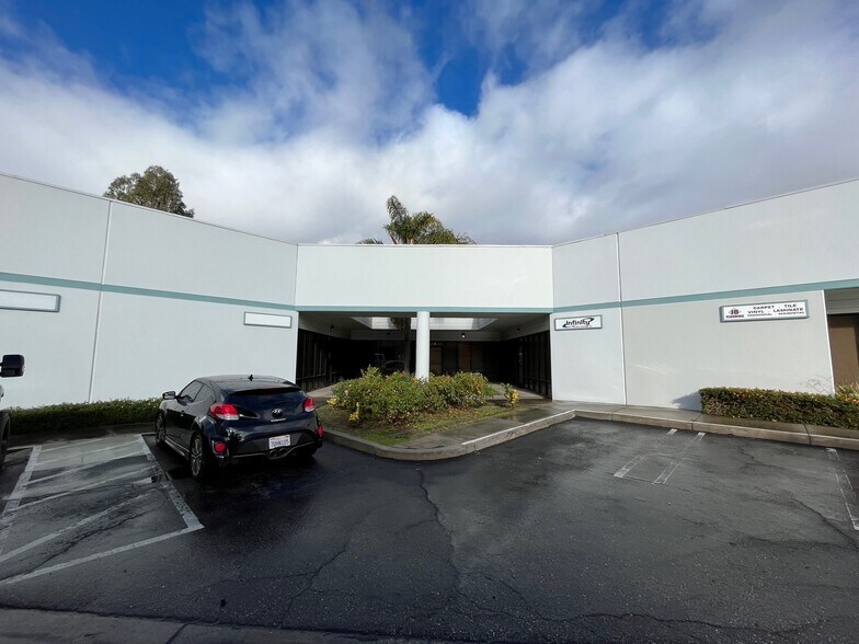 More Photos Of 2220 Eastridge Ave, Riverside Light Distribution For Lease