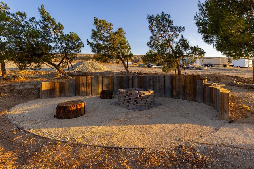 More Photos Of 35655 52nd St E, Palmdale Manufacturing For Sale