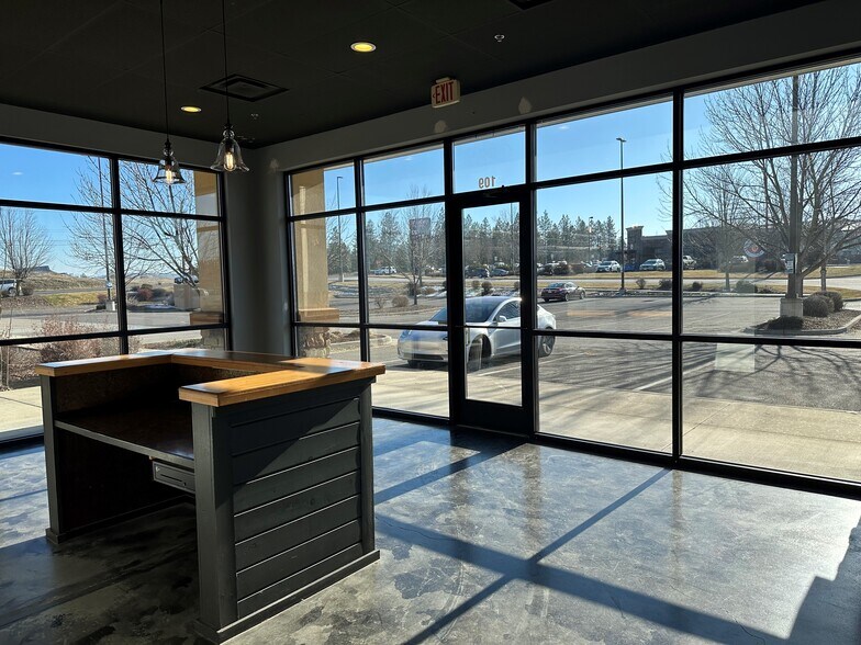 More Photos Of 920 E Hoerner Ave, Spokane Freestanding For Lease