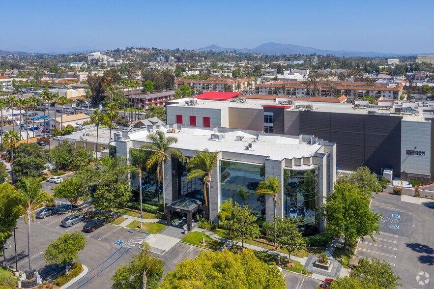 More Photos Of 221 W Crest St, Escondido Office For Sale