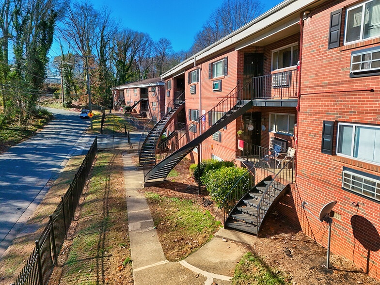 More Photos Of 1631-1641 W Northwest Blvd, Winston-Salem Apartments For Sale