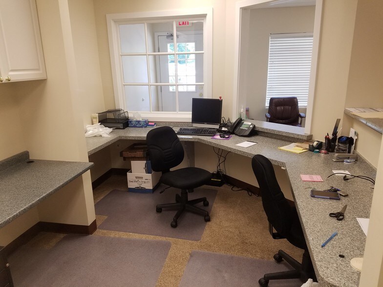 More Photos Of 559 Frost Ave, Warrenton Medical For Lease
