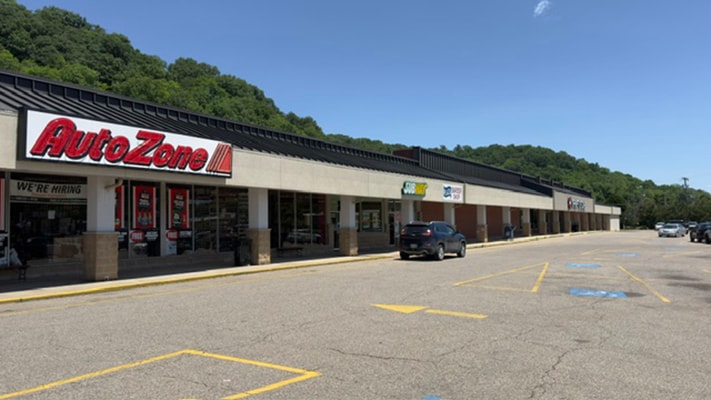 More Photos Of 906-920 E State St, Athens Storefront For Lease