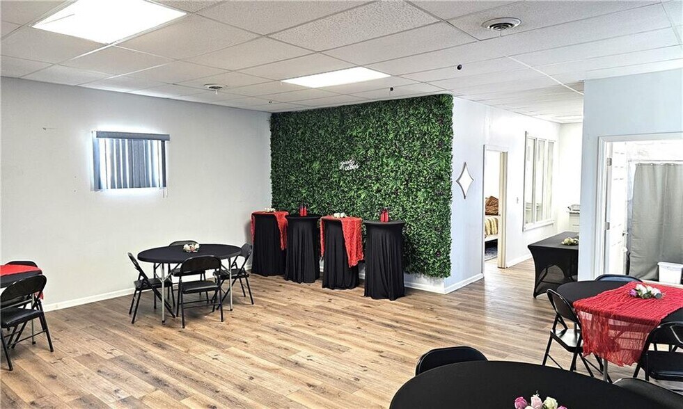 More Photos Of 1230 Woodswether Rd, Kansas City Freestanding For Sale