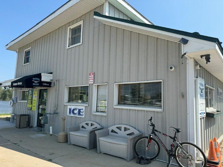 More Photos Of 807 E Harbor Rd, Milton Marina For Sale