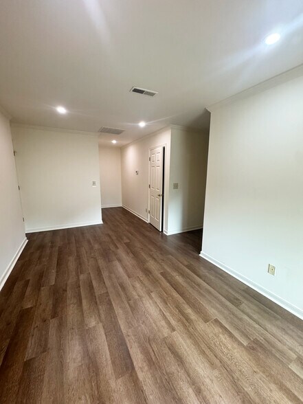 More Photos Of 505 Faulconer Dr, Charlottesville Office For Sale