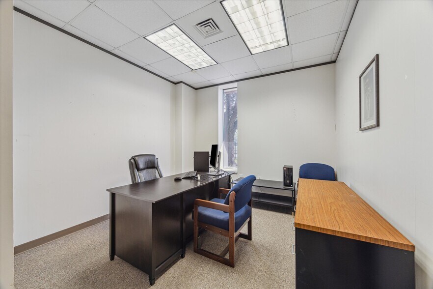 More Photos Of 1701-1707 Tidwell Rd, Houston Warehouse For Sale