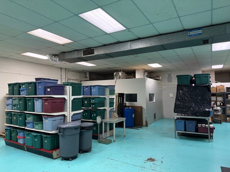 More Photos Of 3200 28th St N, Saint Petersburg Warehouse For Sale