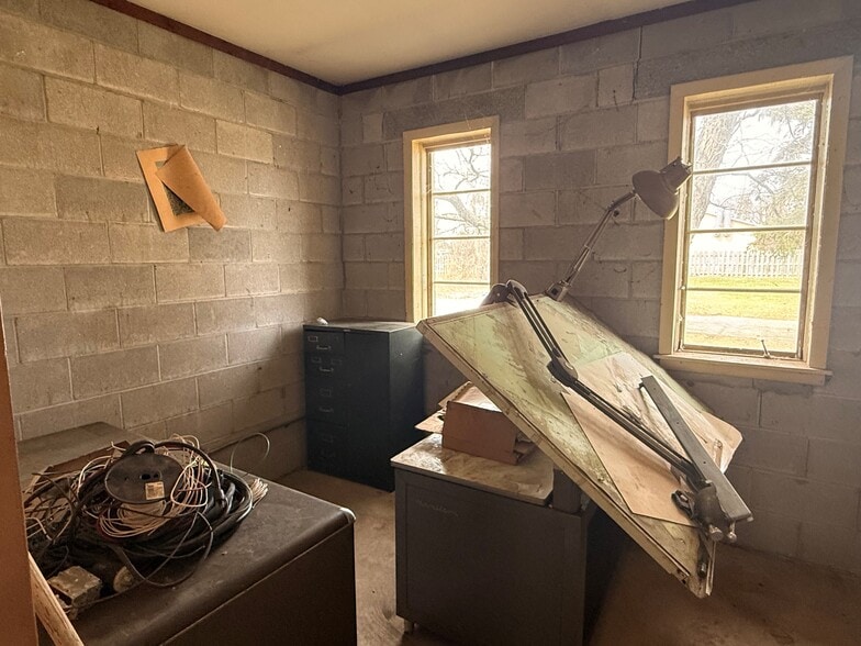 More Photos Of 50 Hojack Park, Rochester Warehouse For Sale