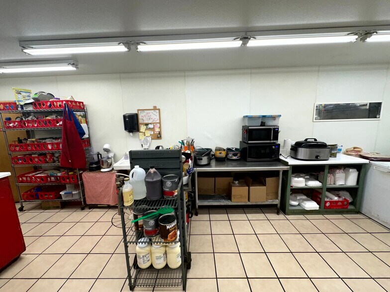 More Photos Of 812 Oklahoma ave, Okeene General Retail For Sale