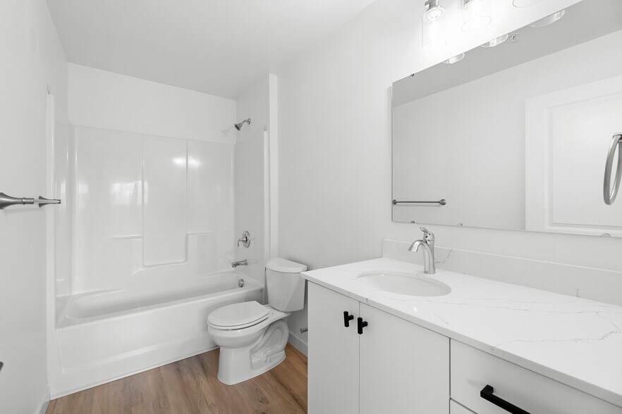 More Photos Of 1820 NE Davis St, Portland Apartments For Sale