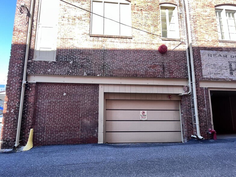 More Photos Of 53 N Duke St, Lancaster Office Residential For Lease