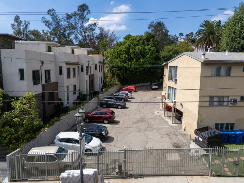 More Photos Of 2131 N Cahuenga Blvd, Los Angeles Apartments For Sale