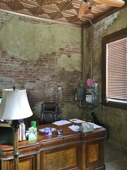 More Photos Of 1138 N Robinson Ave, Oklahoma City Office For Lease