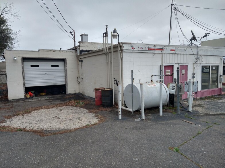 More Photos Of 405 E Clements Bridge Rd, Runnemede Service Station For Sale