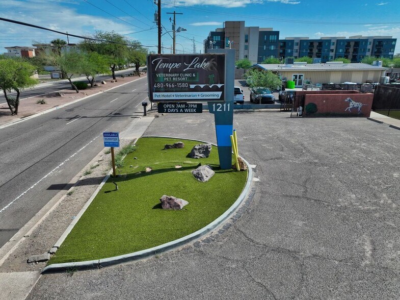 More Photos Of 1211 E Curry Rd, Tempe Contractor Storage Yard For Sale