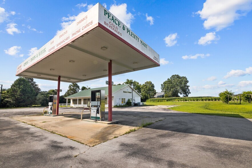 More Photos Of 3560 NC Hwy 43 Hwy N, Vanceboro Convenience Store For Sale