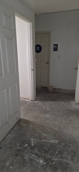 More Photos Of 1555 Yosemite Ave, San Francisco Warehouse For Lease