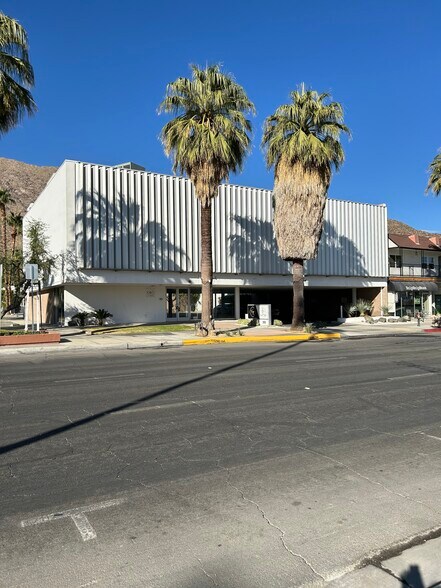 More Photos Of 383 S Palm Canyon Dr, Palm Springs Storefront Retail Office For Lease